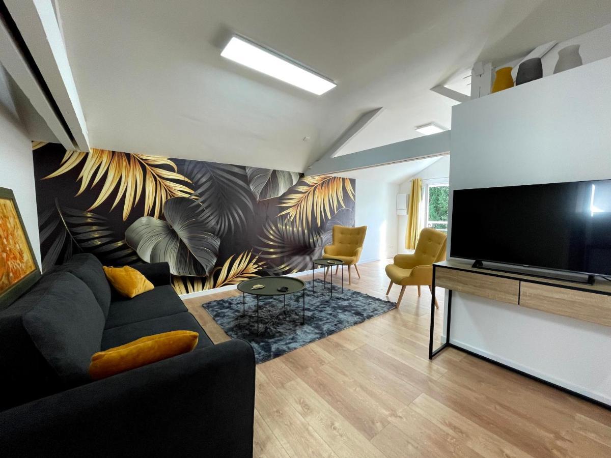 Gite De La Fauvette Saintes Apartment Luaran gambar